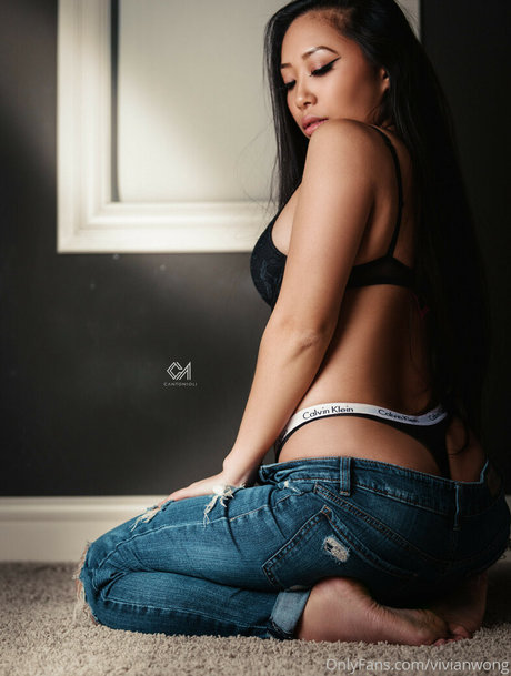 Vivian Wong pornstar high quality gallery