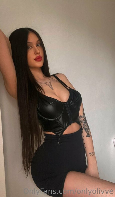 kissolivia pornographic model picture