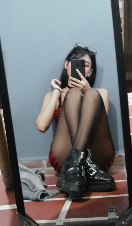 babe brunette onlyfans adult img