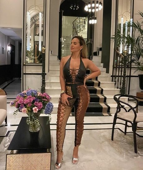 Patricia Pestana exclusive model gallery