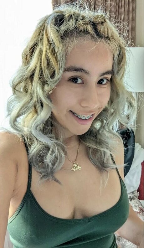 Wendy Diaz art model galleries