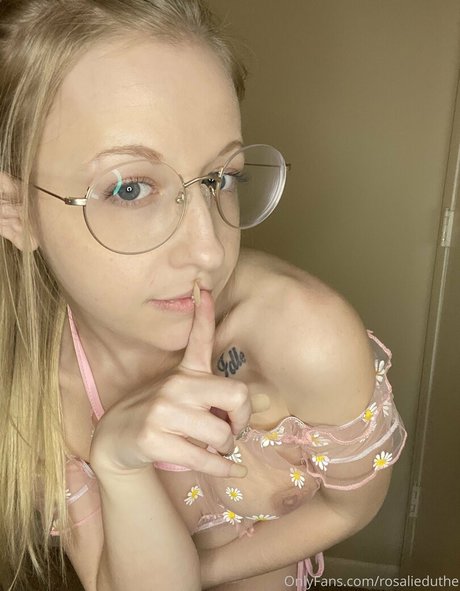 rosalieduthe model naked photo