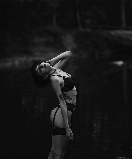 msliterate model hot photo