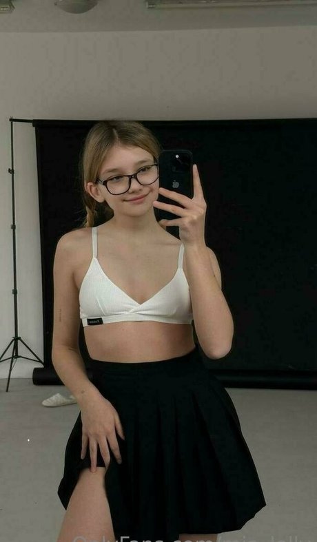 mia lolly star naked img