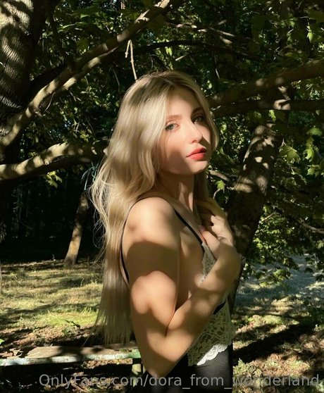 alice from wonderlandd hd actress img