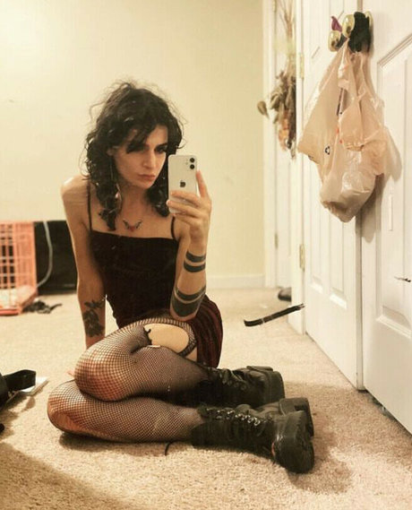 Hillbillygothic nude actress archive