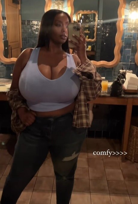 Marta Ethio adult model pic