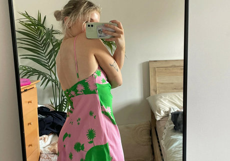 Sweetlikecinnam n high quality actress image