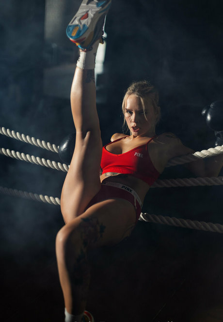 olimooooo erotic actress photo