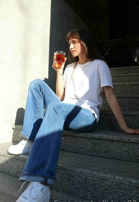 polli love03 exclusive actress pics