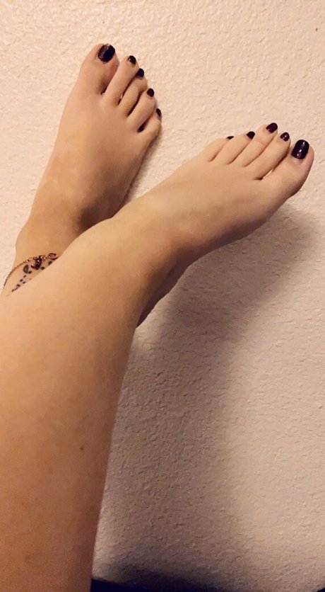 feet goddezz model perfect img