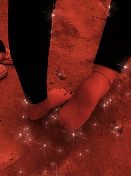 feet goddezz hot model galleries