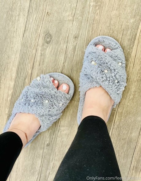 feet goddezz sex model picture