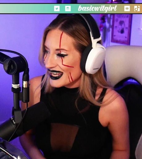 BasicWitGirl pornographic model photo