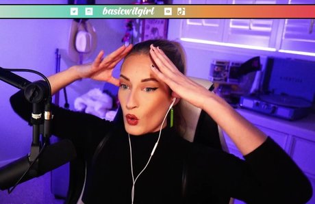 pregnant ebony onlyfans top photo