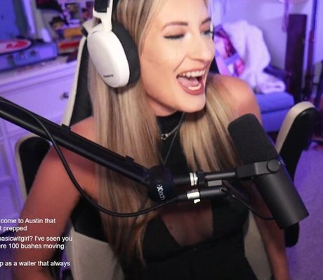 BasicWitGirl Profile photo