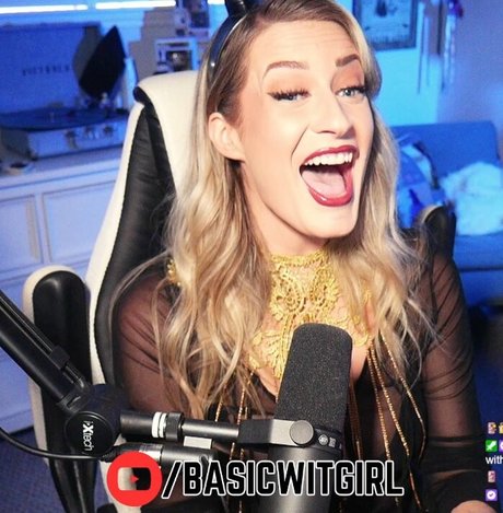 BasicWitGirl Quick photo