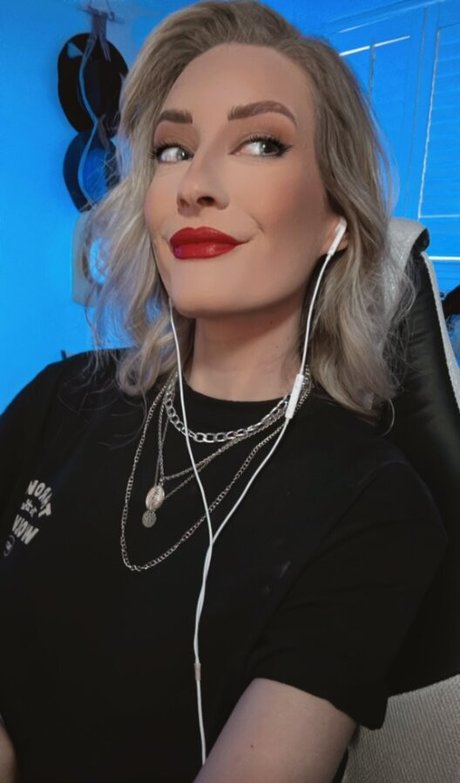 BasicWitGirl pornstar top pictures