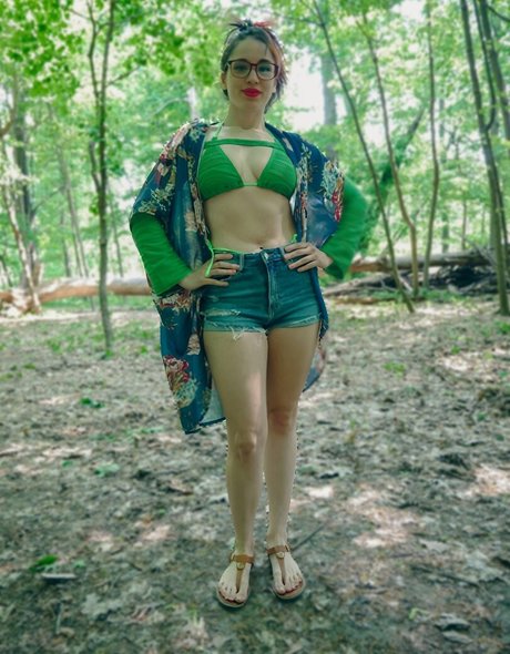 SunfyreTv star nude pictures