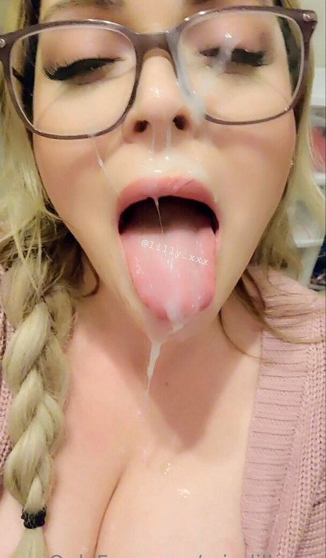 misslillyxxx model sexy image