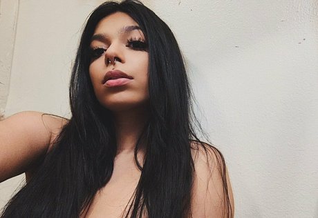 torothadon nude star images