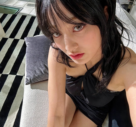 Jihyo star sexy pics