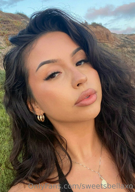 sweetsbellaxo adult star img