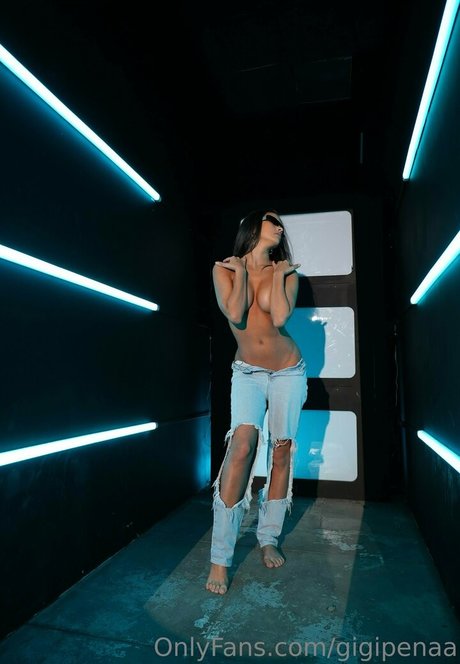 gigipenaa nude star galleries