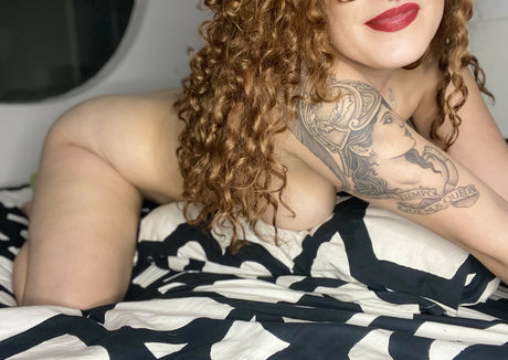 candelitaa 96 erotic model photo