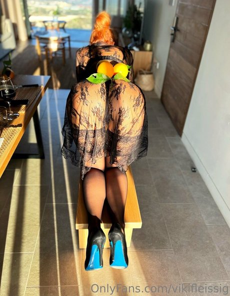 vikifleissig hot star pics