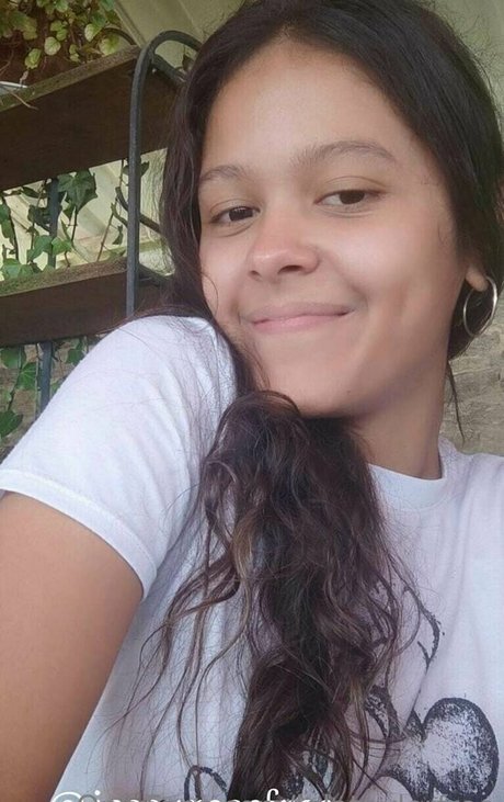 lolataylorfree naked model galleries