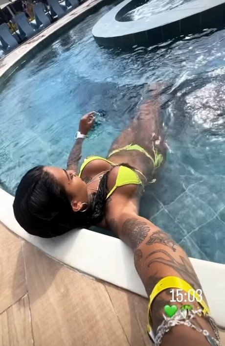 Aryadne Abranches model high quality gallery