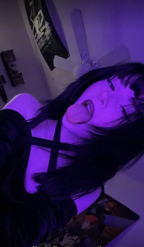 Kenzkun model sexy picture