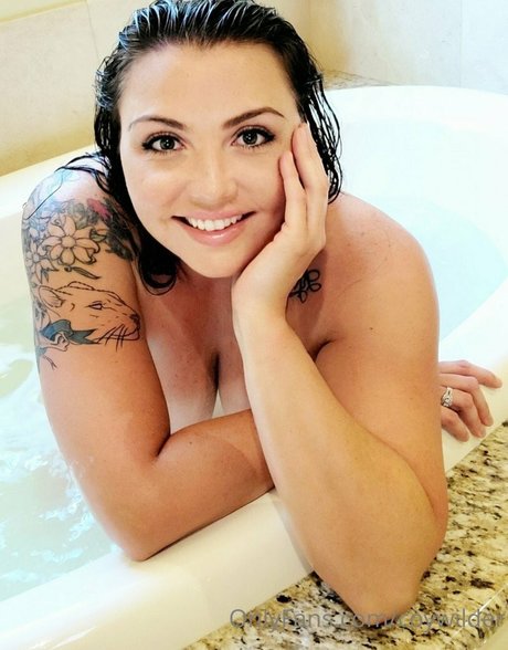 Coywilder model adult picture