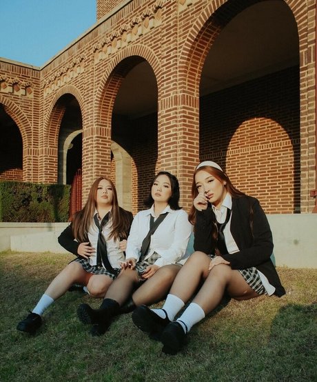 Valentine Thao model sexy photos