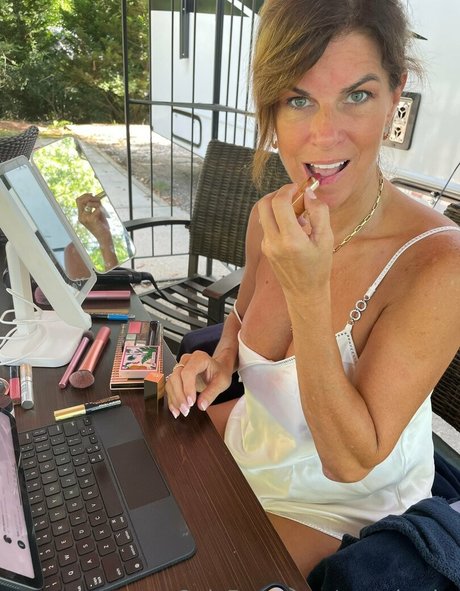 maryburke erotic model photos