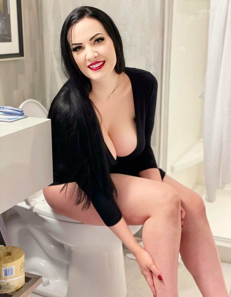 ravenrose13 top model image