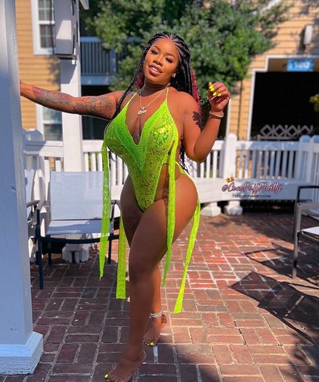 phattgirlcoco star pornographic photos