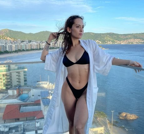 Anny Kelly Almeida pretty model picture