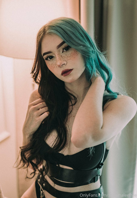 angelahalee naked star gallery