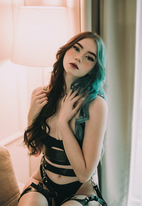 angelahalee star exclusive images