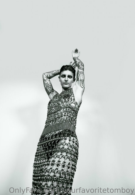 goth trans onlyfans porn picture