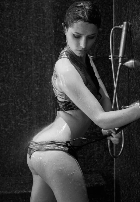 Angela Bermudez sexy actress images