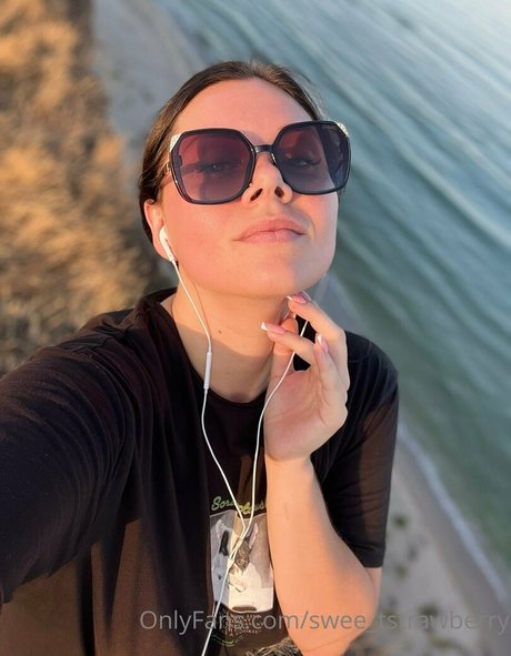 swee tstrawberry pornstar xxx pics