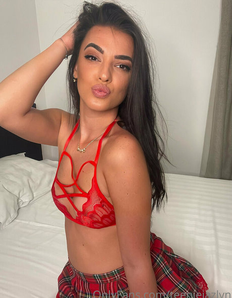 sweetiefreshman star sexy image