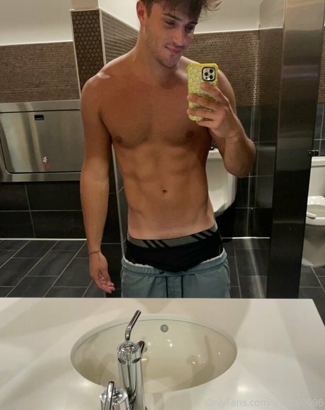 jfit98 erotic pornstar pic