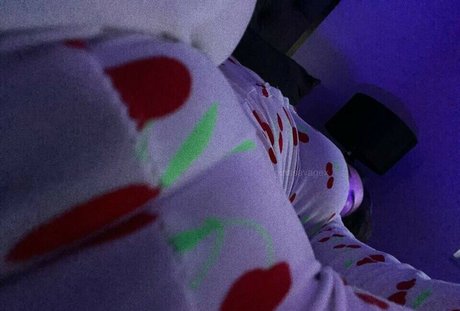 Gina Savage pretty star pic