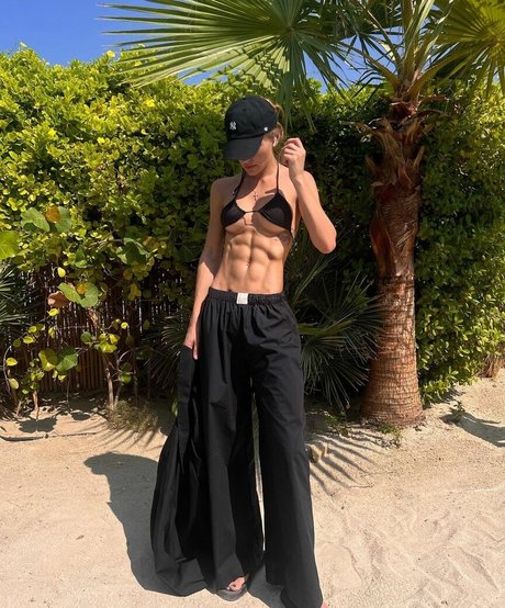 feet milf onlyfans sexy nude pic