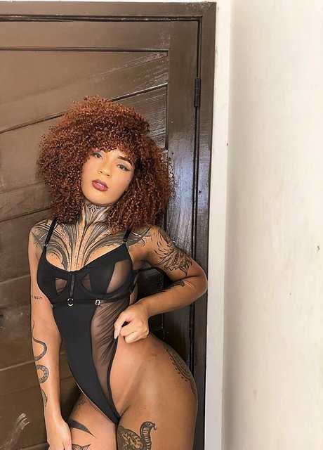 Medusaaa star naked images