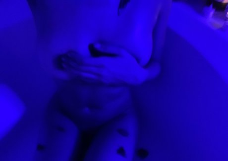 lolaqueencobra pornstar naked galleries